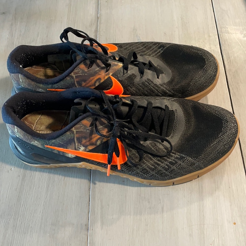 Size 13 Nike Metcon 3 workout shoes